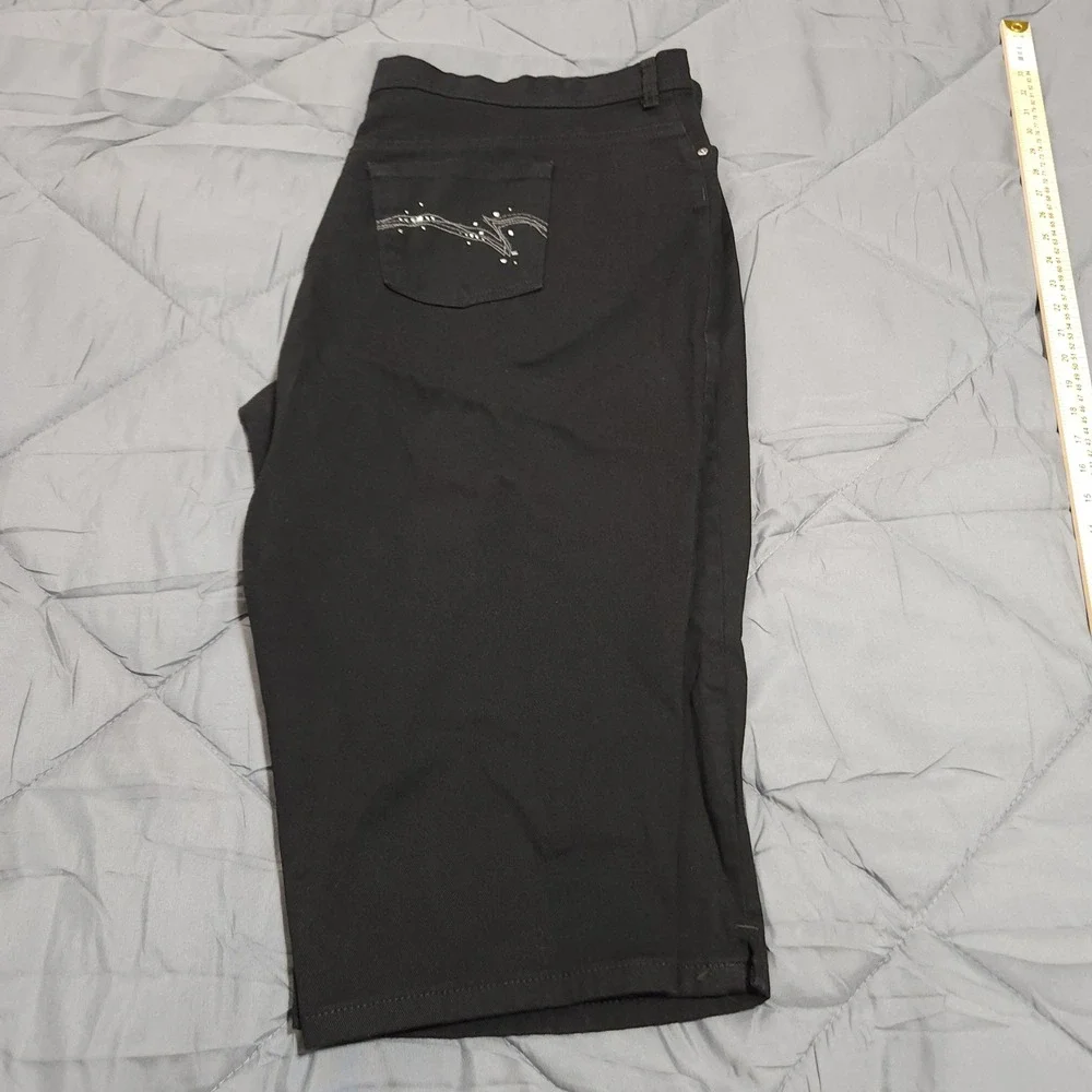 Gloria Vanderbilt Amanda Capri Women's 24W 46x18‎ High Rise Black Stretch Denim